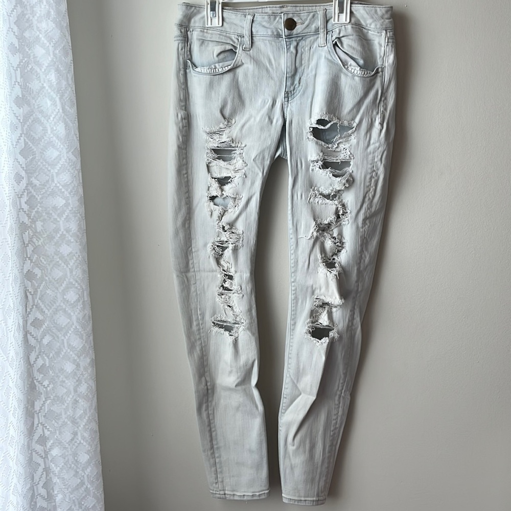 Women’s American Eagle Jeans